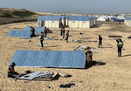 تقرير: الشاباك يصادق على 3 آلاف عامل من غزة لبناء "رفح الخضراء"