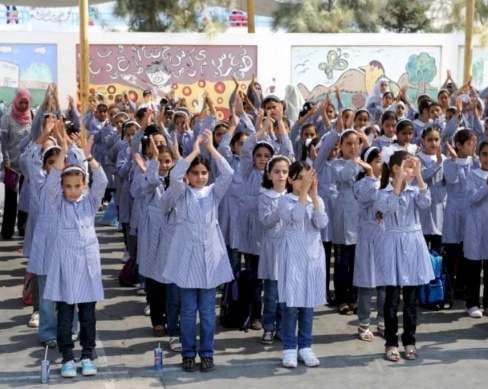 بدء العام الدراسي وسط تحديات مالية وميدانية.. الدوام 3 أيام والكتب المتأخرة محدودة