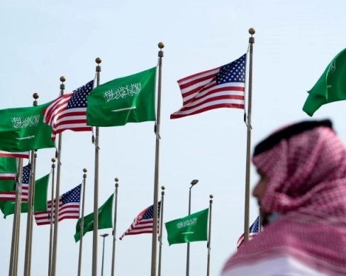 مؤشر على تصعيد محتمل: الولايات المتحدة تعلن إخلاءً عاجلًا لسفارتها في السعودية