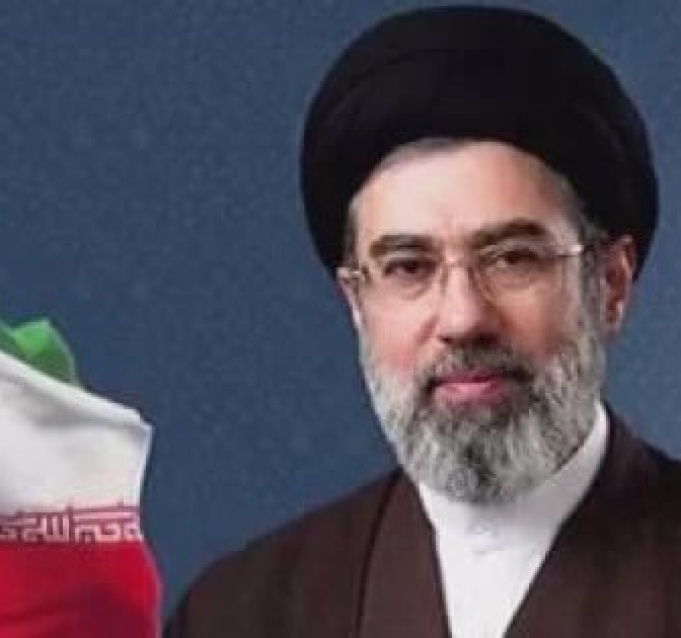 خامنئي يوجه رسالة حادة للغرب ويهاجم معارضي حزب الله