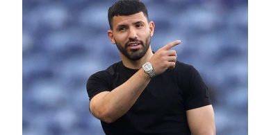 رسميا.. برشلونة يعلن ضم الأرجنتيني أغويرو لموسمين