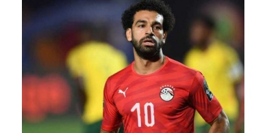 عضو ناد إسرائيلي يخدع محمد صلاح في دبي