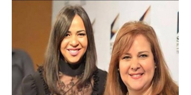 إيمي سمير غانم تطلب الدعاء لوالدتها