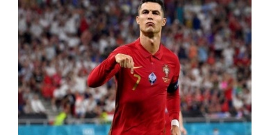 قائمة هدافي 'يورو 2020'.. 3 لاعبين يهددون صدارة رونالدو