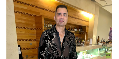 حسن شاكوش يعتذر من صناع أغنية حاجة مستخبية