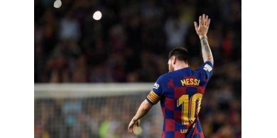رئيس برشلونة يلمّح لإمكانية عودة ميسي