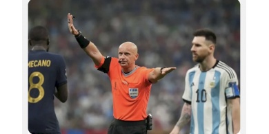 حكم نهائي كأس العالم يعترف: ارتكبت خطأ "ربما" كلف الفرنسيين غالياً