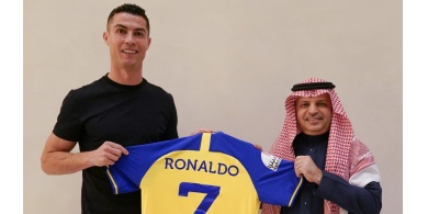 النصر السعودي يعلن تعاقده مع البرتغالي كريستيانو رونالدو