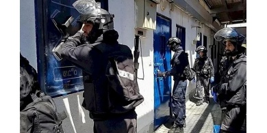 إدارة معتقلات الاحتلال تتعمد الحط من كرامة السجناء الفلسطينيين وكسر إرادتهم