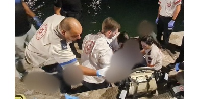 صور...مصرع شابين من القدس وإصابة آخرين من محرك قارب في بحر يافا