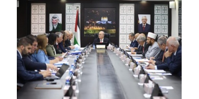 رئيس الوزراء يثمّن صمود القرى المستهدفة ويوعز بتسريع تلبية الاحتياجات الطارئة في ضوء الجولات الوزارية
