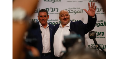 سابقة انتخابية بإسرائيل.. يهودي وضابط سابق ينضم لحزب من فلسطينيي 48