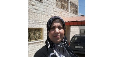 سيدة من جنبن تطلق مشروع "مأكولات بيتية" من داخل منزلها