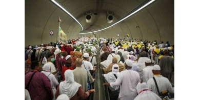 حجاج يبحثون عن اقاربهم المفقودين بعد كارثة التدافع