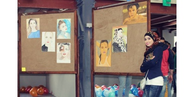 الفلسطينية "سارة عساف" ابداع لا متناهي بفن الرسم