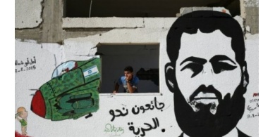 محمد علان يتنفس الحرية الشهر المقبل