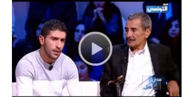 فيديو |شاهد ماذا فعل شاب بوالده بعد أن اصلح الخلاف بينهم !