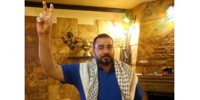 ألاف البلاغات لإغلاق صفحة الصقار على فيس بوك والسبب ام الشهيد..!