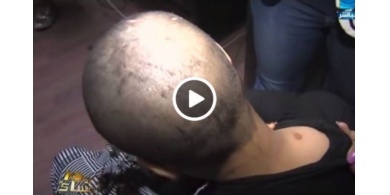 فيديو| عذب إبنته على طريقة داعش.. ماذا فعل بها؟!!