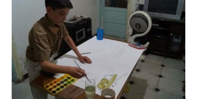 امرأة تعامل والدها بقسوة..فرسم ابنها لها لوحة جعلتها تنهار
