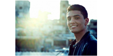 شاهد:- كيف يبدو منزل "محمد عساف" من الداخل والخارج ؟