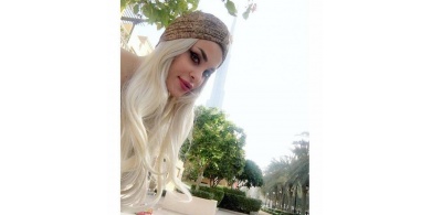 شاهد.. دومينيك حوراني برفقة حماتها للمرة الأولى