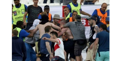 رسميا : استبعاد روسيا من "يورو2016" مع إيقاف التنفيذ وغرامة نحو 170 ألف دولار