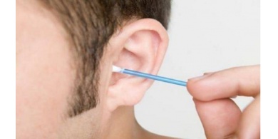 5 ممارسات خاطئة لتنظيف الأذن.. عليكَ معرفتها
