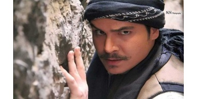 &rlm;بالصور.. إعدام "العكيد معتز"!