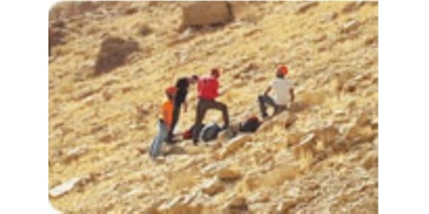 وفاة اب وابنه سقطا في واد في البحر الميت