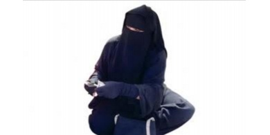 مواطنون في الاردن يشتكون من متسولة تضعهم بين خيارين غريبين .. تفاصيل