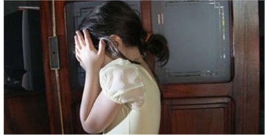 اب يقتل طفلته ارضاءا لزوجته الثانية