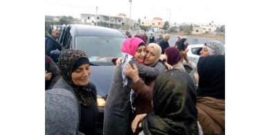 صور وفيديو..الاحتلال يفرج عن أسيرة من قرية طورة جنوب جنين