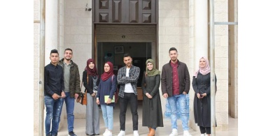 بالصور...محافظة جنين تطلع على مبادرة " مرحبا أنا موجود "