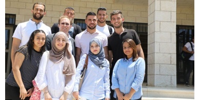 جامعة بيرزيت تحصد المركزين الثاني والرابع بمسابقة "E-Health" بفرنسا