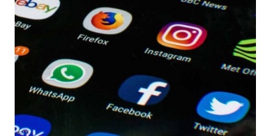 ماذا يحدث لحساباتنا على مواقع التواصل الاجتماعي بعد الموت؟