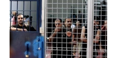 أسرى'عتصيون' يصعدون ضد ظروف احتجازهم