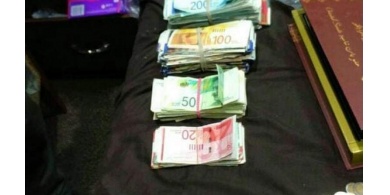 الاحتلال يستولي على 50 ألف شيقل من منزل مواطن غرب سلفيت
