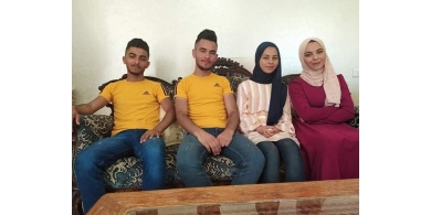 إليكم قصة نجاح أربعة توائم  من بلدة بيت فوريك شرق نابلس