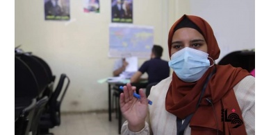 عبير الخضور أول كاتبة تباليغ في فلسطين