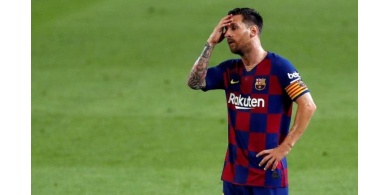 رئيس أتلتيكو مدريد يثير جدلا واسعا بشأن مستقبل ميسي