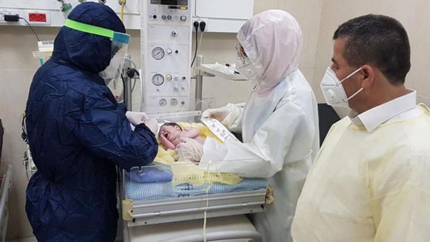 ولادة طفل مصاب بفيروس (كورونا)  شمال غزة