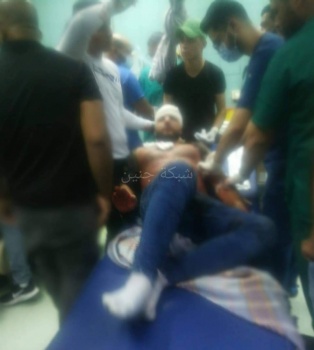 إصابة 4 شبان بالرصاص خلال استقبال أسير محرر في مخيم جنين