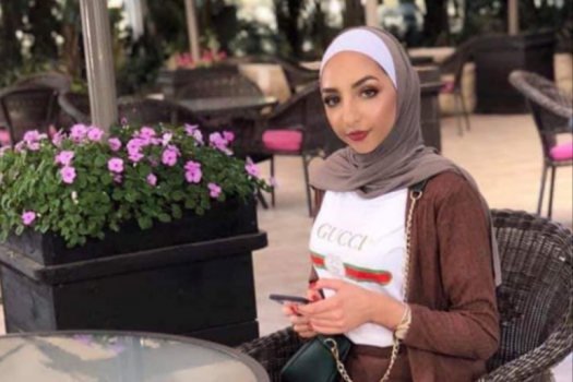 ما آخر تطورات محاكمة المتهمين بقضية وفاة الفتاة إسراء غريب؟