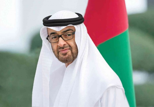 سفير فلسطيني يشُن هجوماً حاداً على ولي عهد أبو ظبي وقرقاش يرد