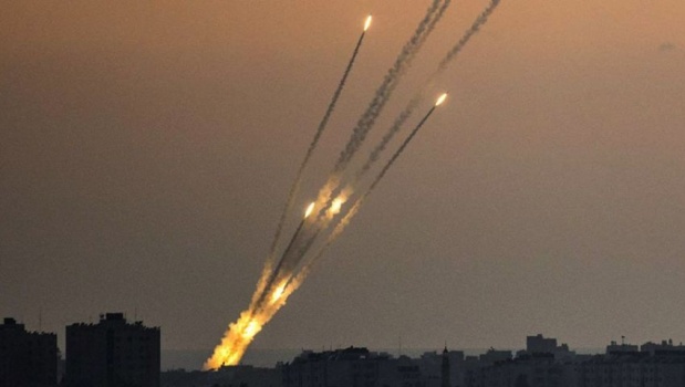صحيفة تكشف تفاصيل المباحثات للتوصل لتهدئة طويلة المدى بغزة