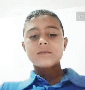 الخليل: وفاة طفل من مخيم العروب اثر سقوط الواح خشبية عليه