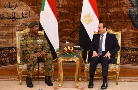 عقب التطبيع مع اسرائيل...البرهان يطير الى القاهرة