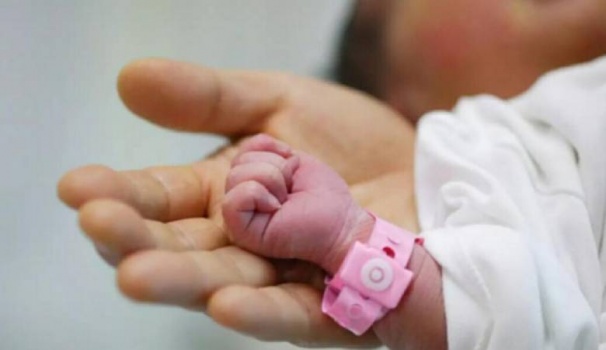 دولة تمنح 1200 دولار لكل مولود يُسمى "محمد"