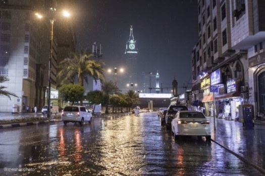 الأمطار تغرق مكة المكرمة .. فيديو